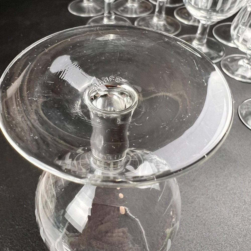 Vtg France wine glass water goblet Crystal barware Etched droplet 6" set of 2gl - Picture 4 of 11